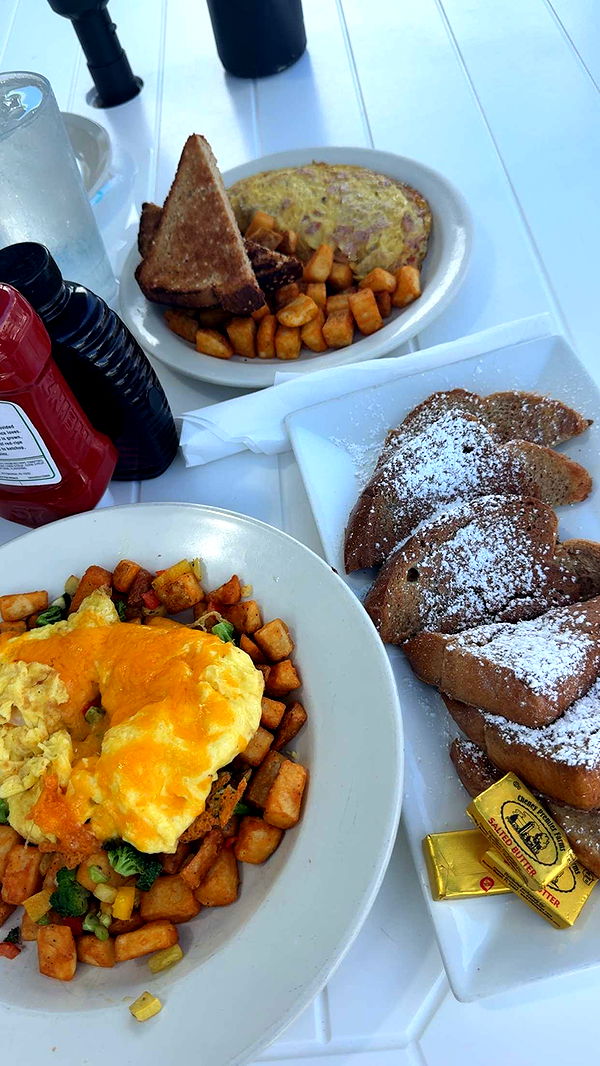 mia_sweitz image ~ Altpins