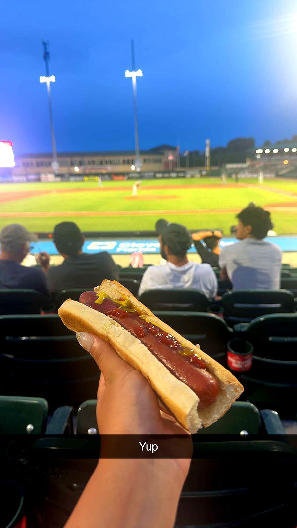 mia_sweitz image ~ Altpins