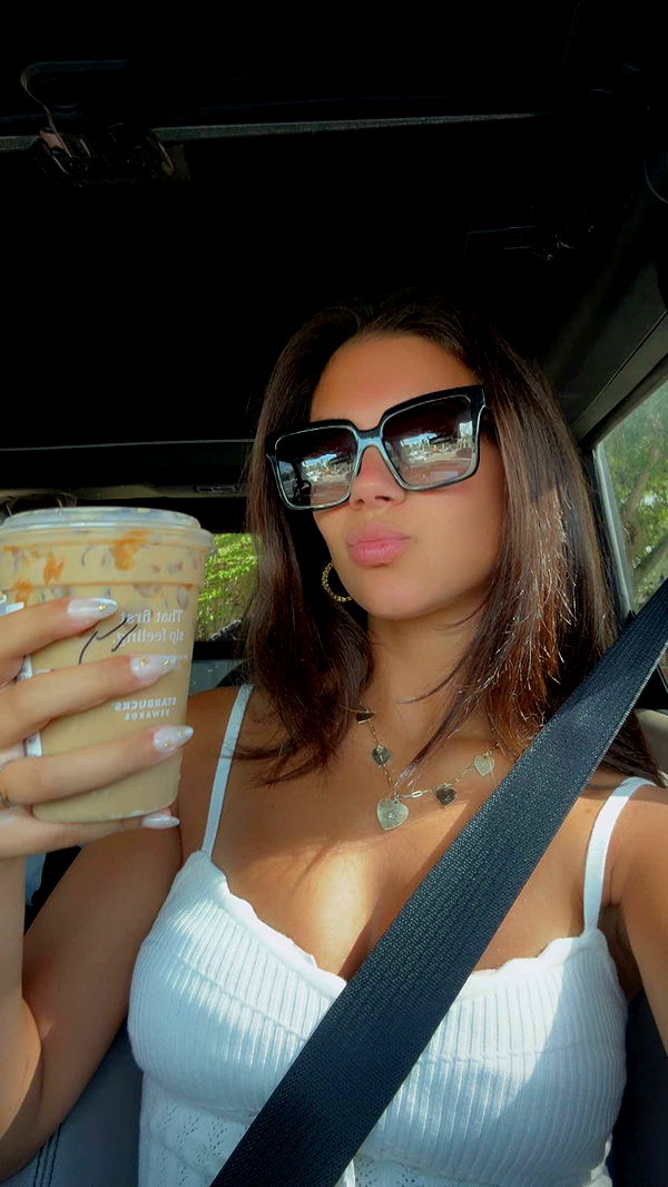 mia_sweitz image ~ Altpins