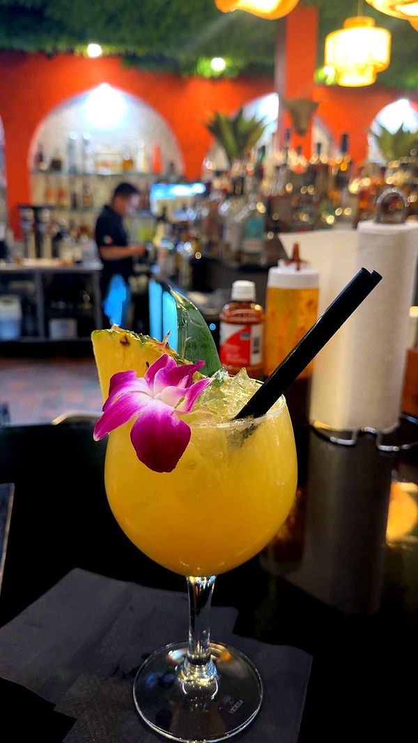 mia_sweitz image ~ Altpins