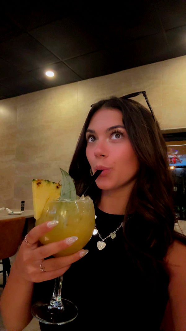 mia_sweitz image ~ Altpins