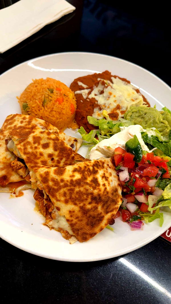 mia_sweitz image ~ Altpins