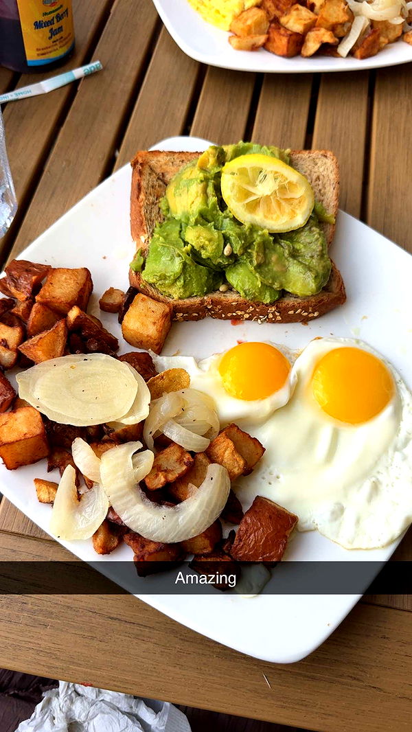 mia_sweitz image ~ Altpins