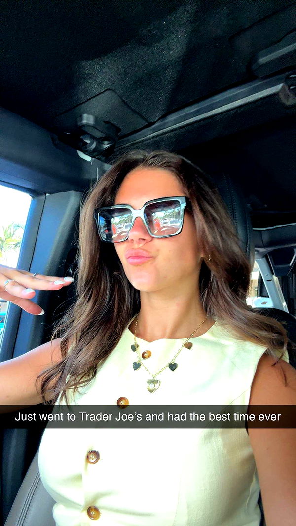 mia_sweitz image ~ Altpins