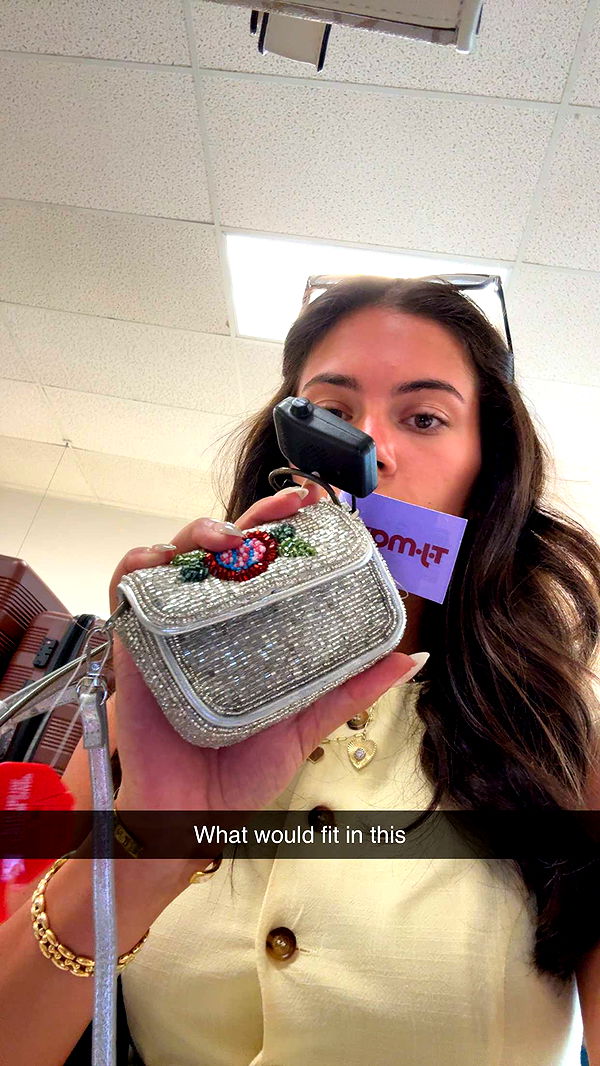 mia_sweitz image ~ Altpins