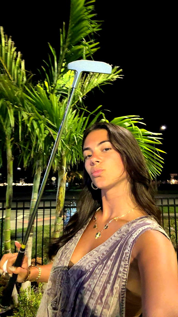 mia_sweitz image ~ Altpins