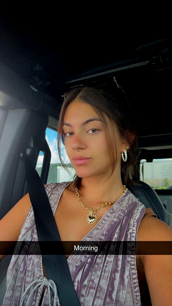 mia_sweitz image ~ Altpins