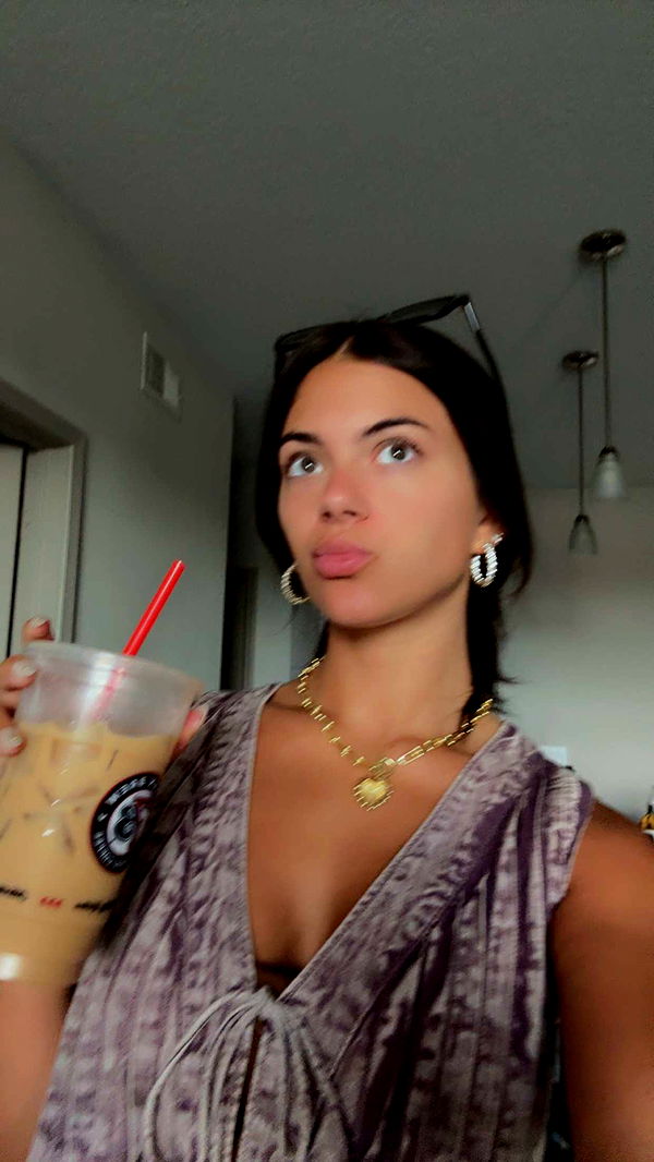 mia_sweitz image ~ Altpins