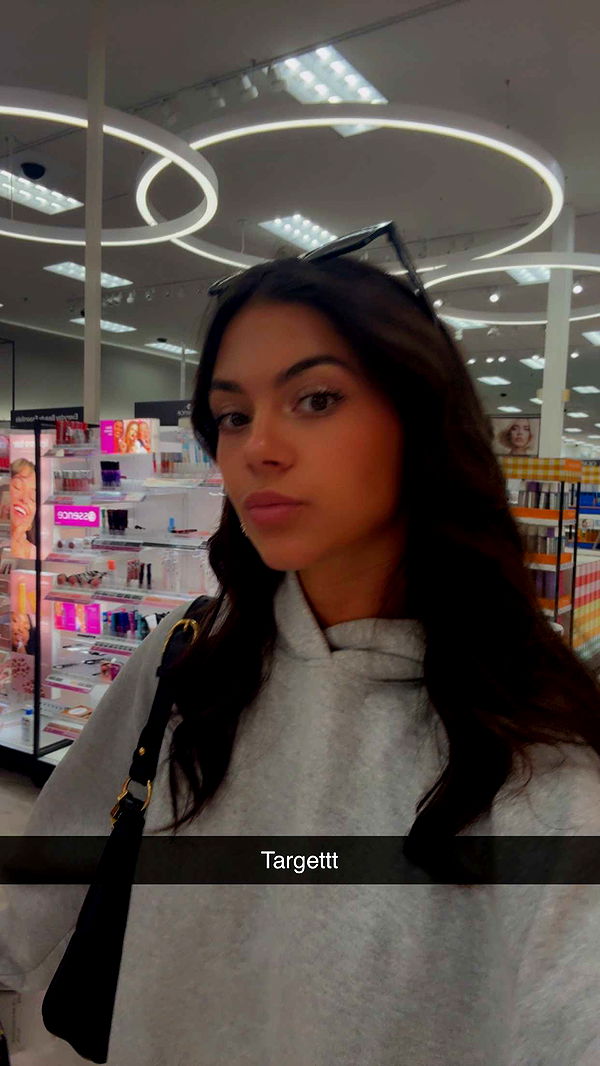 mia_sweitz image ~ Altpins