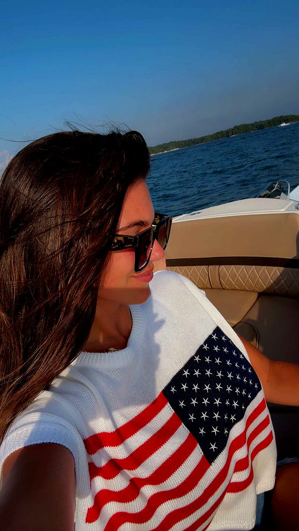 mia_sweitz image ~ Altpins