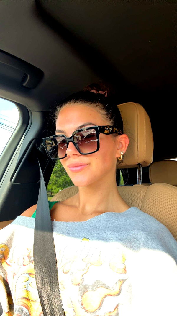 mia_sweitz image ~ Altpins