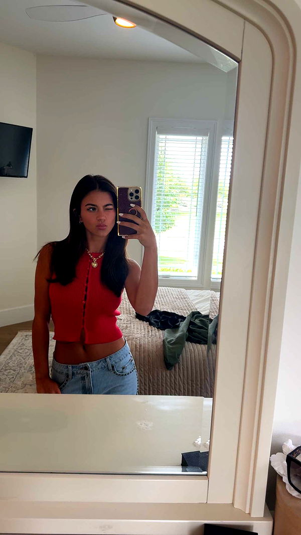 mia_sweitz image ~ Altpins