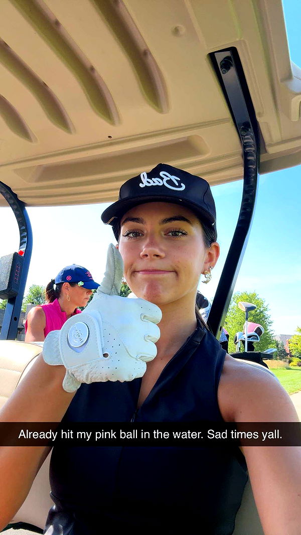 mia_sweitz image ~ Altpins