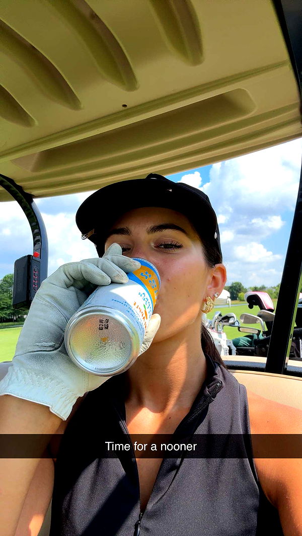 mia_sweitz image ~ Altpins