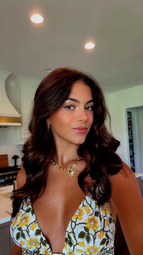 mia_sweitz image ~ Altpins