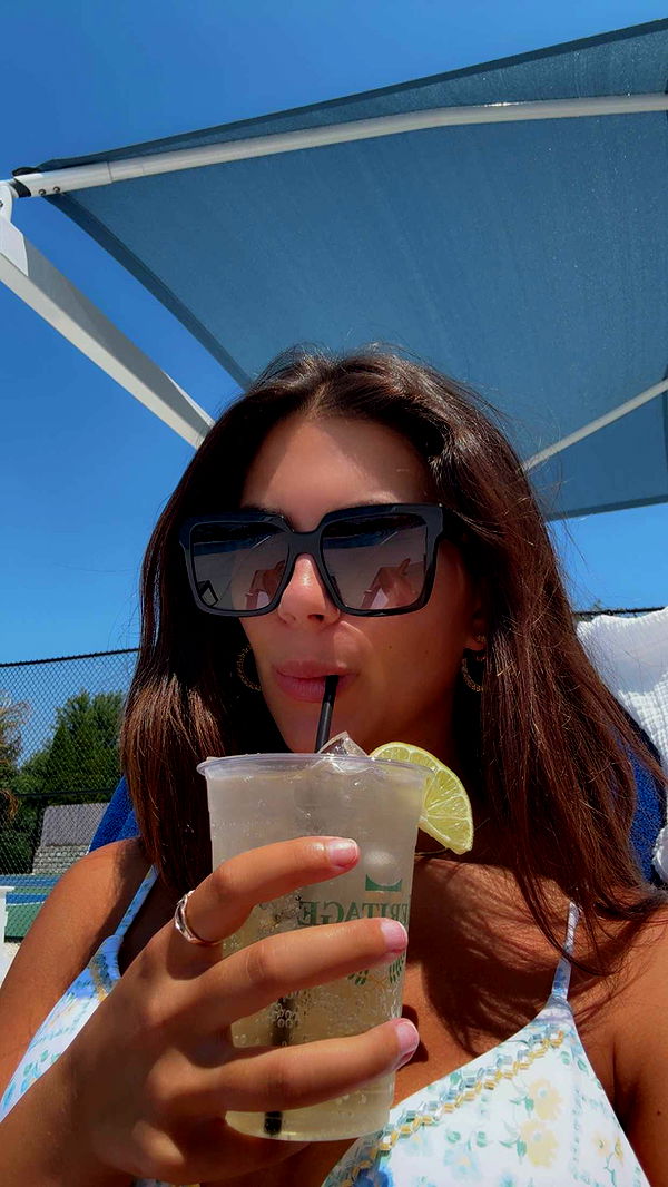 mia_sweitz image ~ Altpins