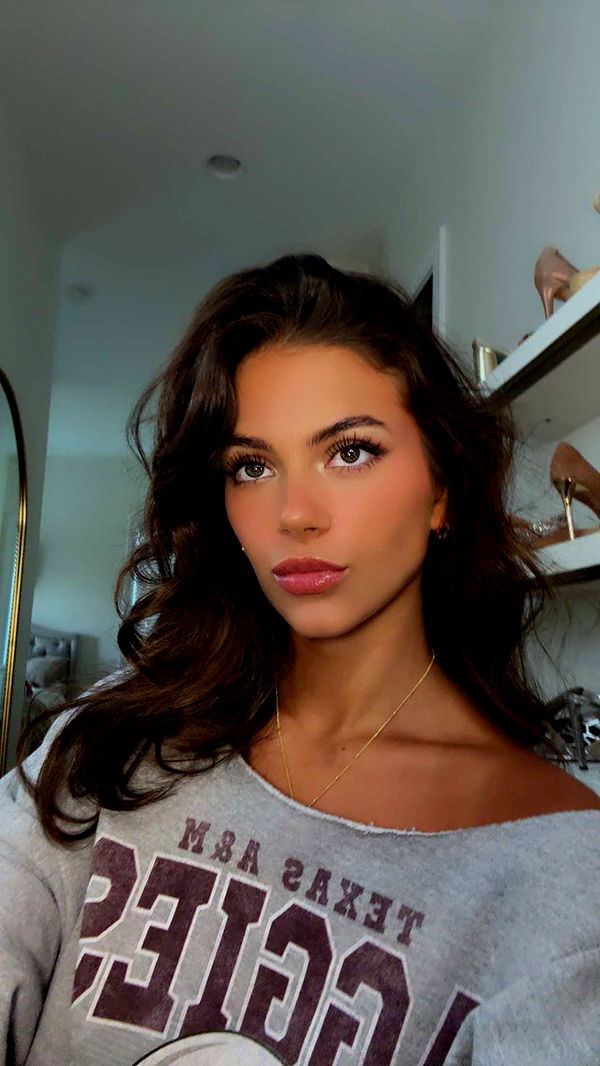 mia_sweitz image ~ Altpins