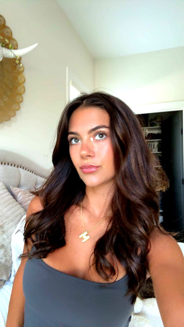 mia_sweitz image ~ Altpins