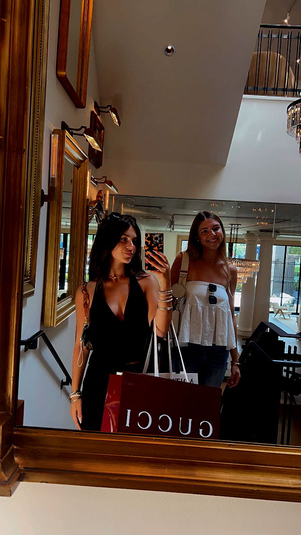 mia_sweitz image ~ Altpins