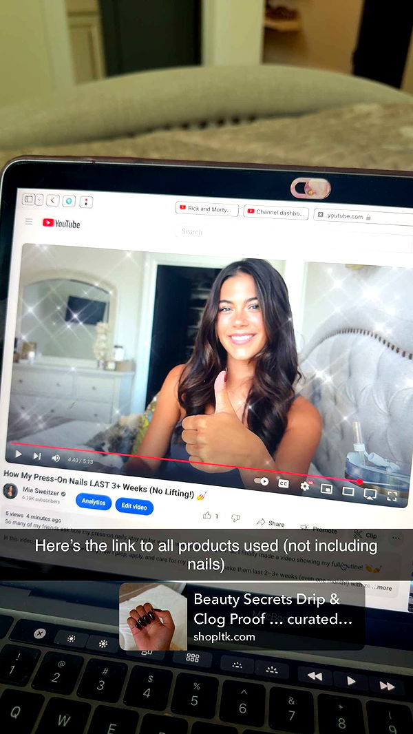 mia_sweitz image ~ Altpins