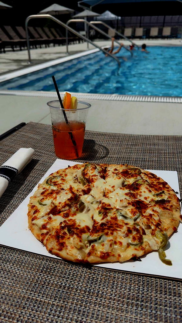 mia_sweitz image ~ Altpins