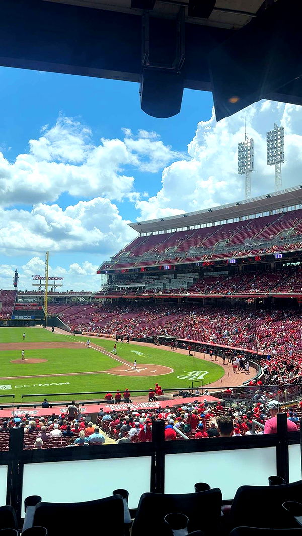 mia_sweitz image ~ Altpins