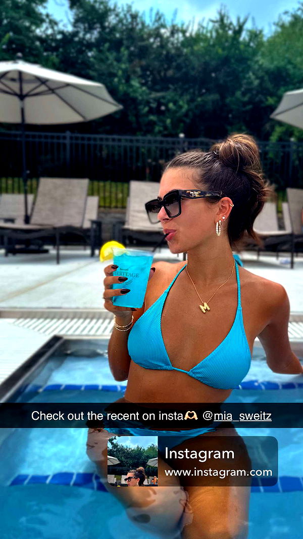 mia_sweitz image ~ Altpins