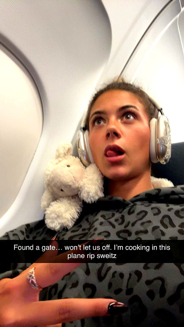 mia_sweitz image ~ Altpins