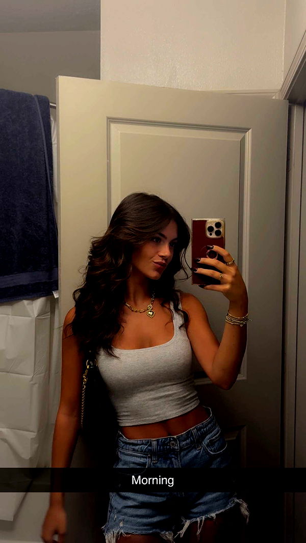 mia_sweitz image ~ Altpins