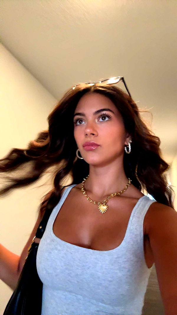 mia_sweitz image ~ Altpins