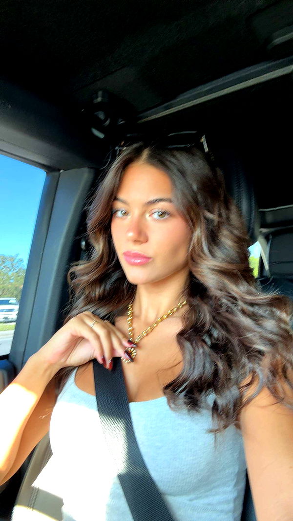 mia_sweitz image ~ Altpins