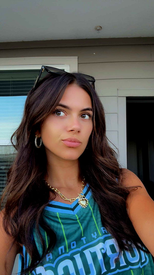 mia_sweitz image ~ Altpins