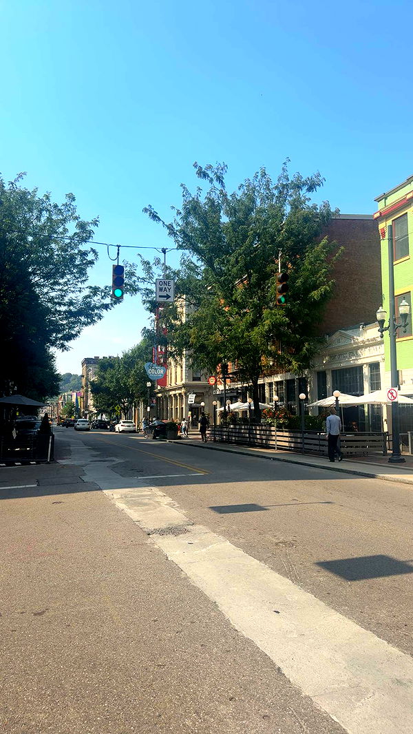 mia_sweitz image ~ Altpins