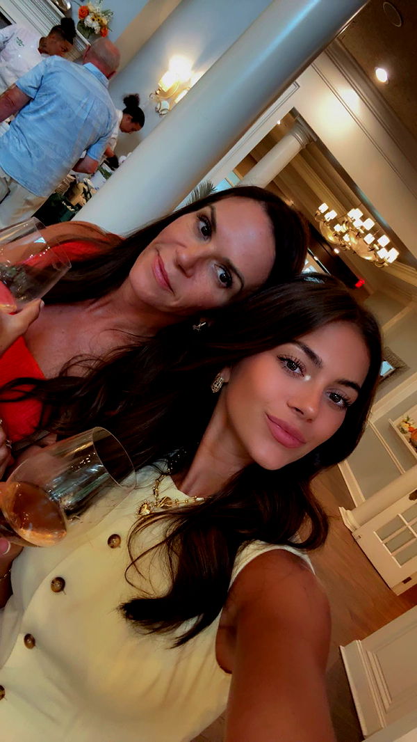 mia_sweitz image ~ Altpins