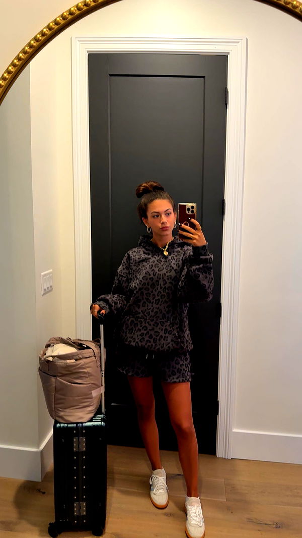 mia_sweitz image ~ Altpins