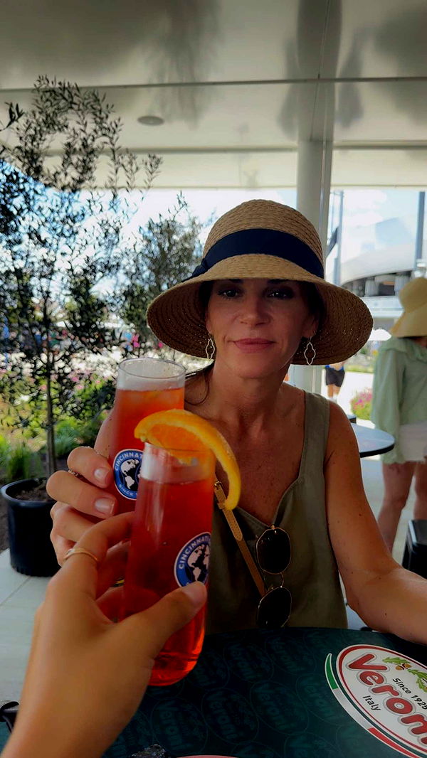 mia_sweitz image ~ Altpins