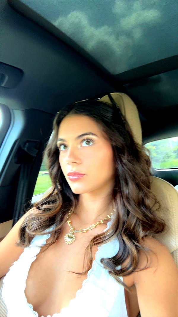 mia_sweitz image ~ Altpins