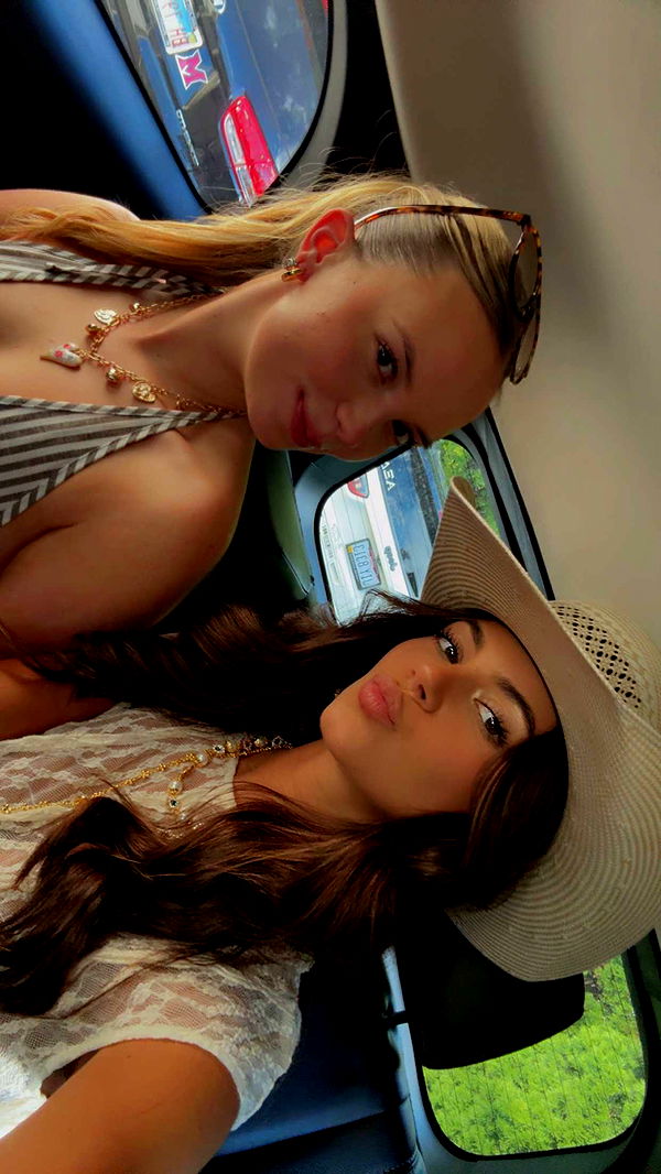 mia_sweitz image ~ Altpins