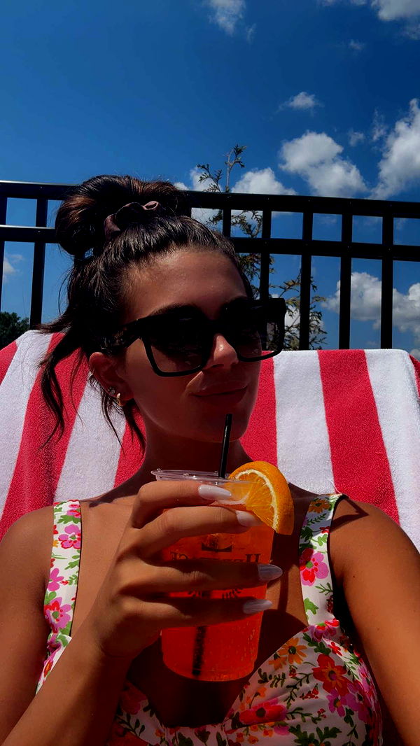 mia_sweitz image ~ Altpins