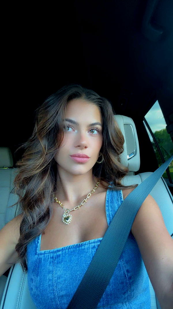 mia_sweitz image ~ Altpins