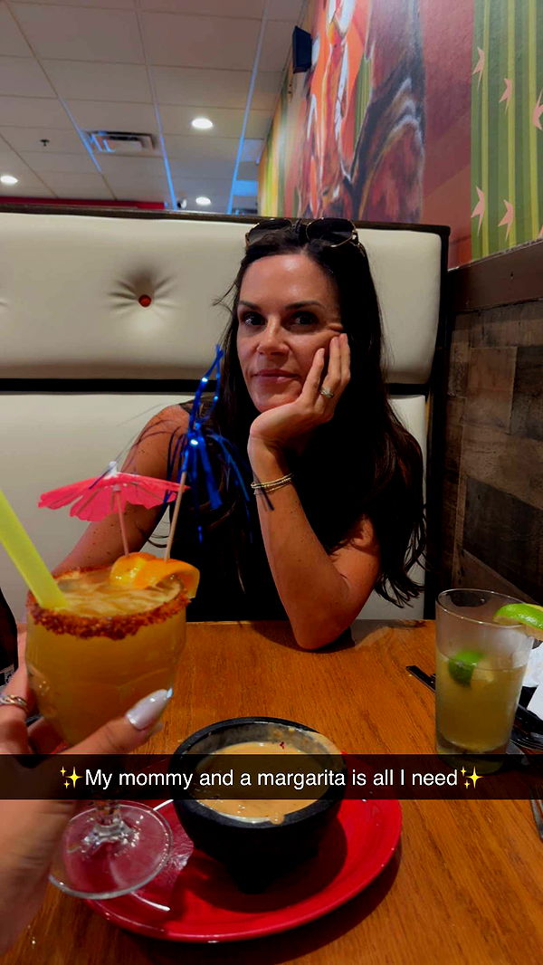 mia_sweitz image ~ Altpins