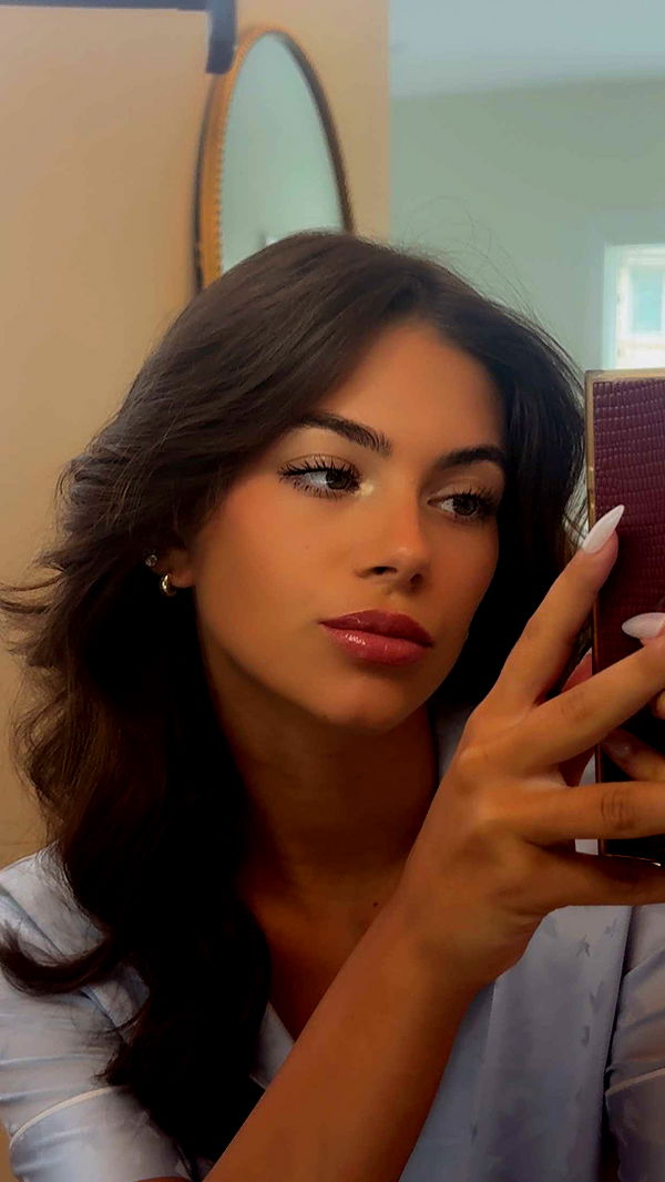 mia_sweitz image ~ Altpins