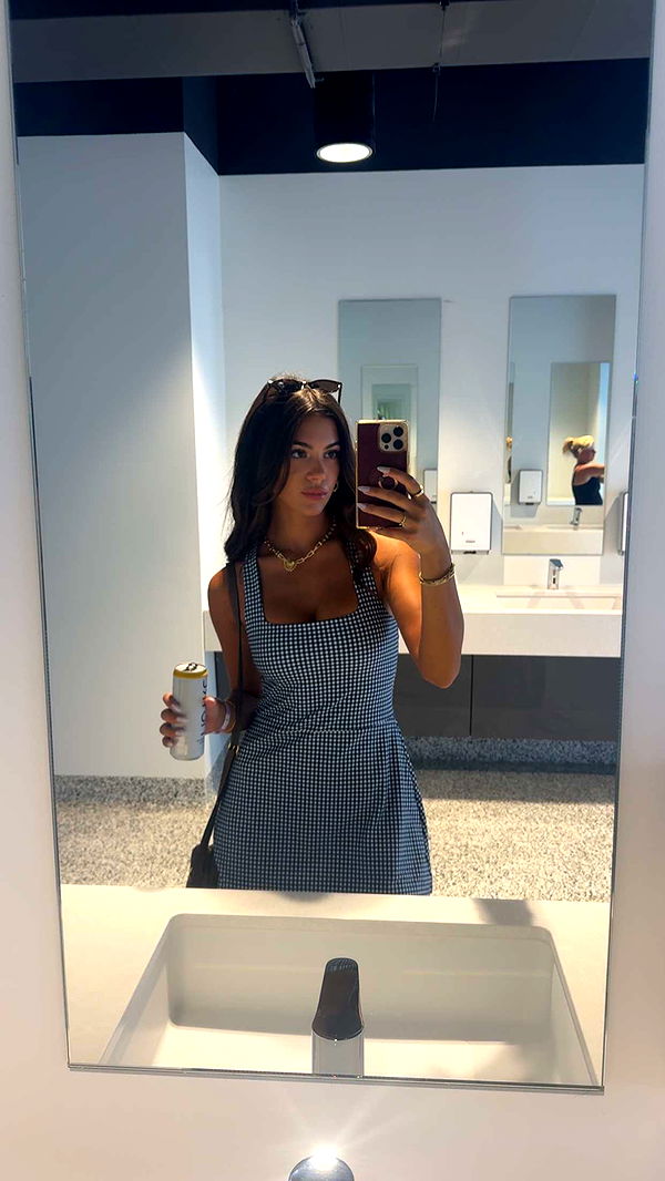 mia_sweitz image ~ Altpins