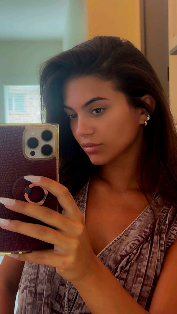 mia_sweitz image ~ Altpins