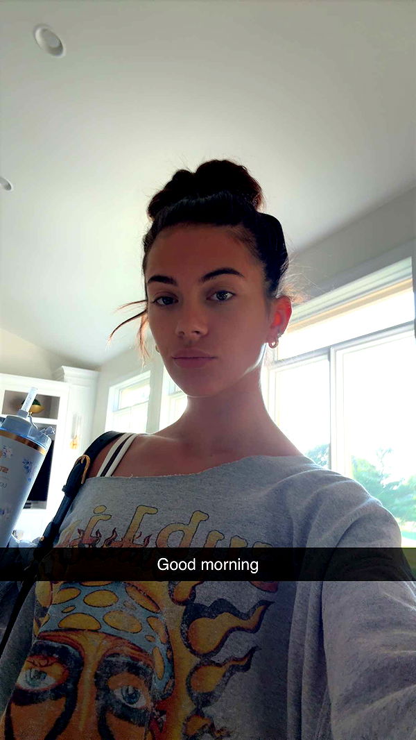 mia_sweitz image ~ Altpins