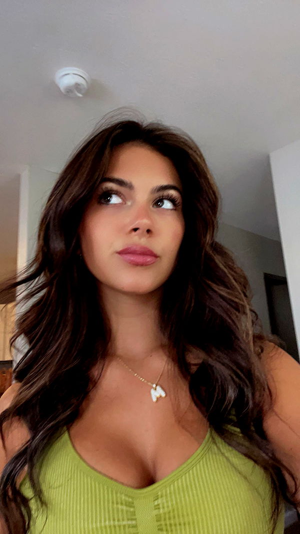 mia_sweitz image ~ Altpins