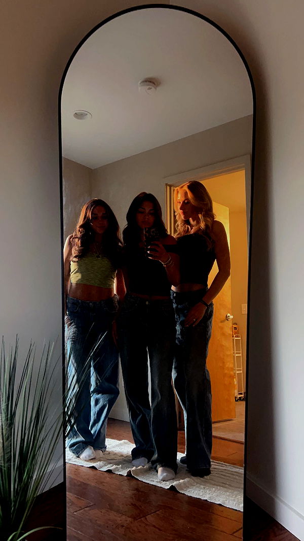 mia_sweitz image ~ Altpins