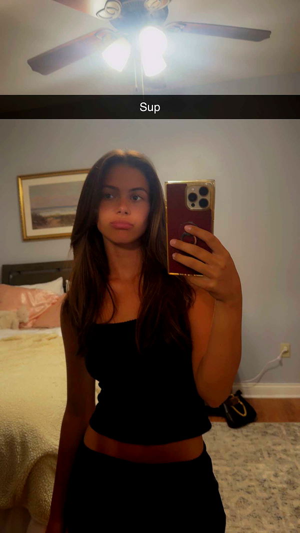 mia_sweitz image ~ Altpins