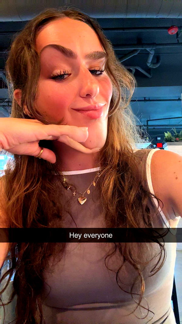 mia_sweitz image ~ Altpins