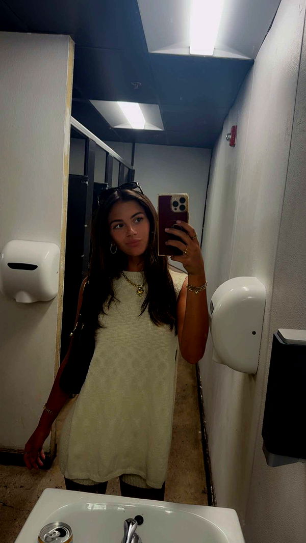 mia_sweitz image ~ Altpins